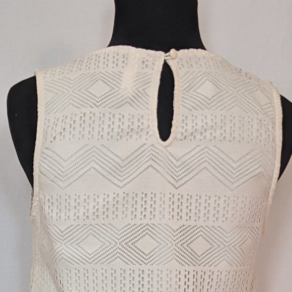 3/$20 / Xhilaration Off White Crochet Dress - Picture 5 of 7